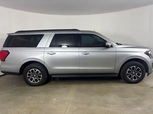 2022 Ford Expedition Max XLT