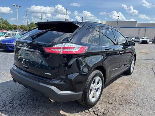 2020 Ford Edge SE