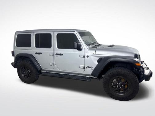 Silver Zynith Clearcoat 2024 Jeep Wrangler Willys