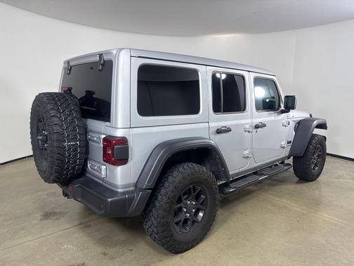 Silver Zynith Clearcoat 2024 Jeep Wrangler Willys