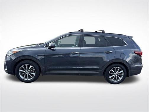 2018 Hyundai SANTA FE SE