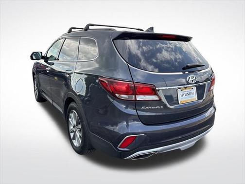 2018 Hyundai SANTA FE SE