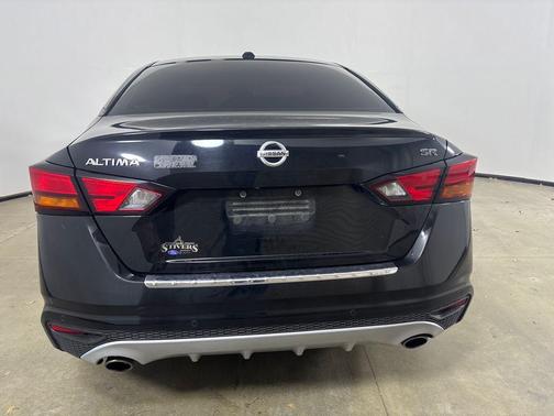2021 Nissan Altima SR FWD
