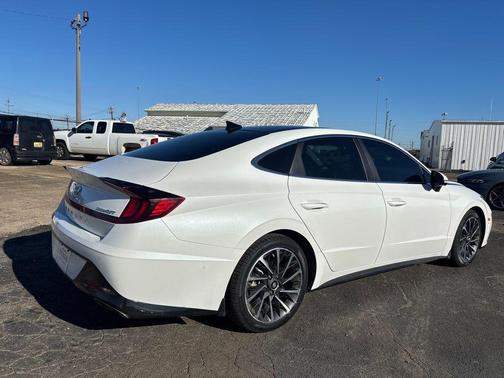 2022 Hyundai SONATA Limited