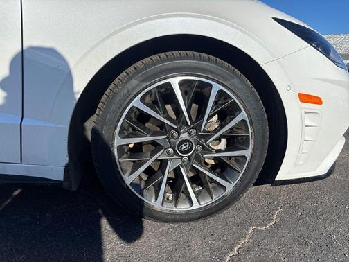 2022 Hyundai SONATA Limited