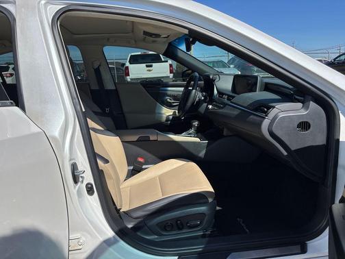 2021 Lexus ES 350 Base