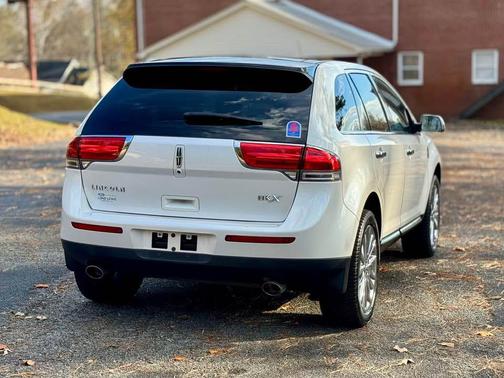 2015 Lincoln MKX Base