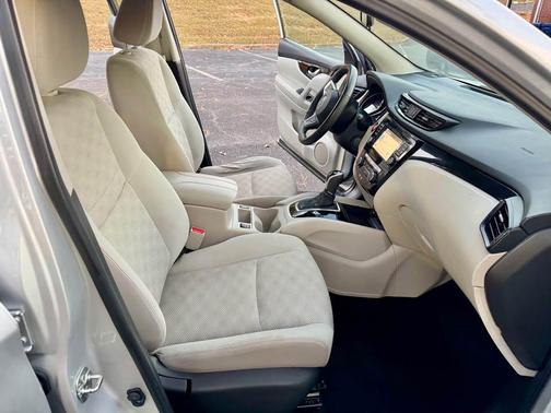 2018 Nissan Rogue Sport SV