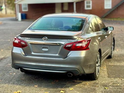 2017 Nissan Altima 2.5 SR