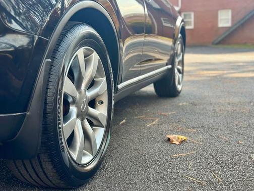 2005 INFINITI FX35 Base