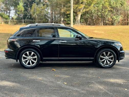 2005 INFINITI FX35 Base