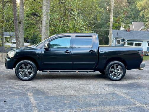 2009 Nissan Titan XE Crew Cab