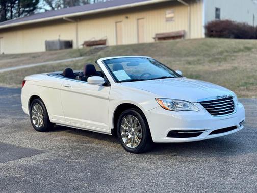 2012 Chrysler 200 Touring
