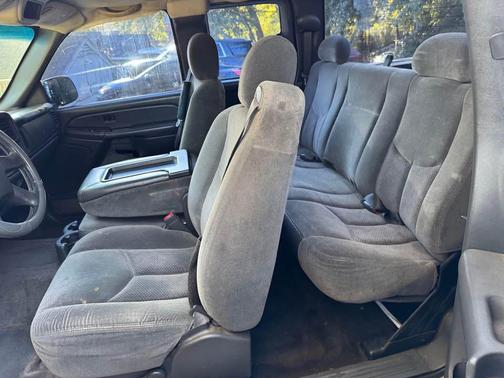 2004 Chevrolet Silverado 1500 LS Extended Cab