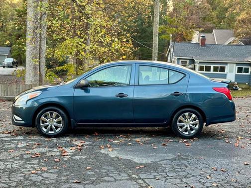 2015 Nissan Versa 1.6 S+