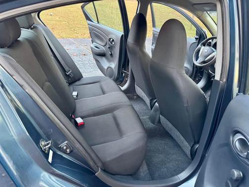 2015 Nissan Versa 1.6 S+