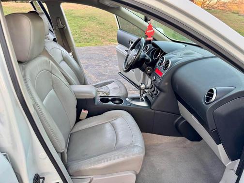 2010 Nissan Rogue SL