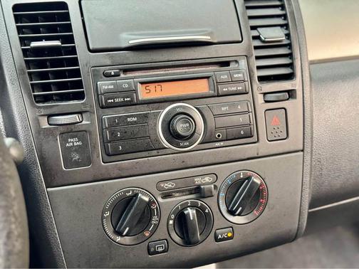 2012 Nissan Versa 1.8 S