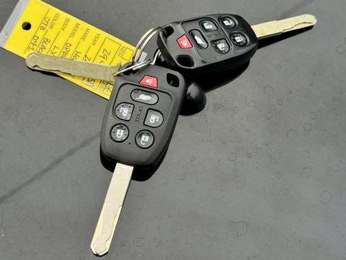 BLACK 2013 Honda Odyssey EX