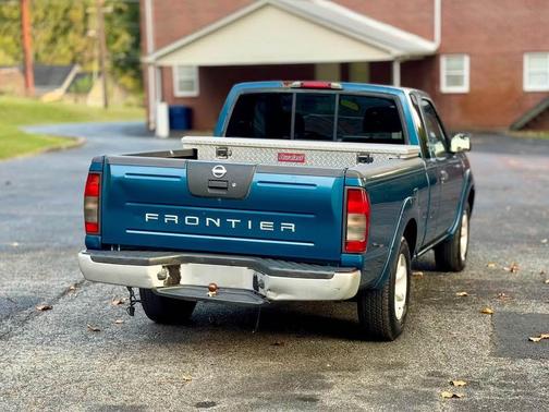 2003 Nissan Frontier XE King Cab