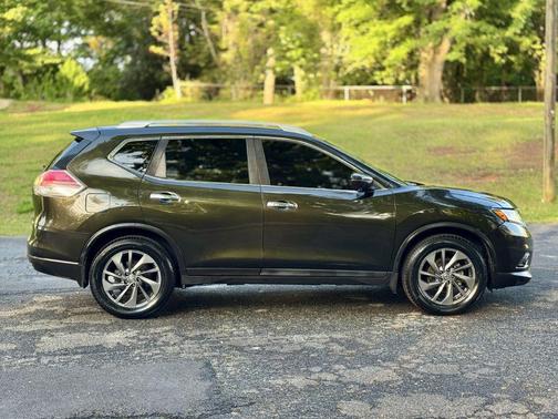GREEN 2016 Nissan Rogue SL