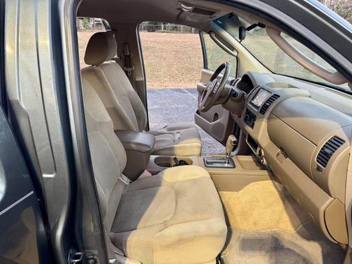 2006 Nissan Frontier SE Crew Cab