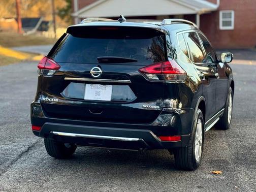 2018 Nissan Rogue SV
