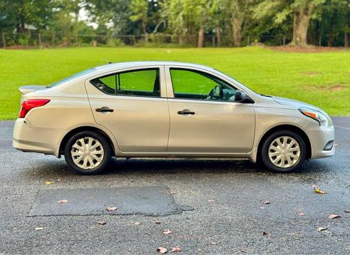 2015 Nissan Versa 1.6 S+