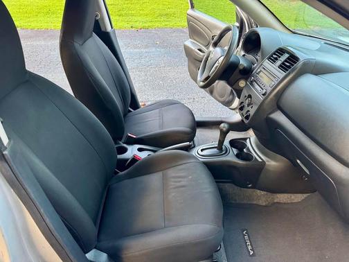 2015 Nissan Versa 1.6 S+