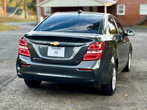 2017 Chevrolet Sonic LT