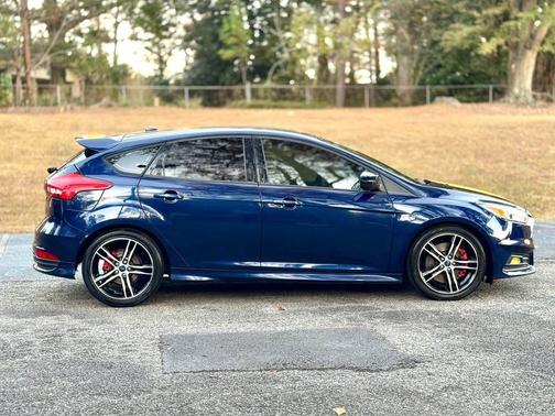 2016 Ford Focus ST 