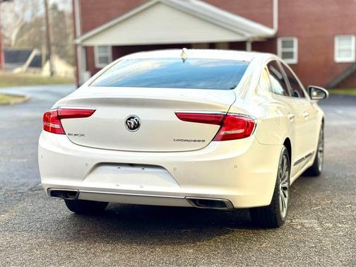 2017 Buick LaCrosse Essence