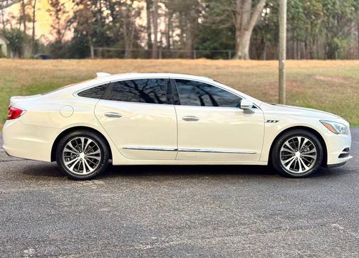 2017 Buick LaCrosse Essence