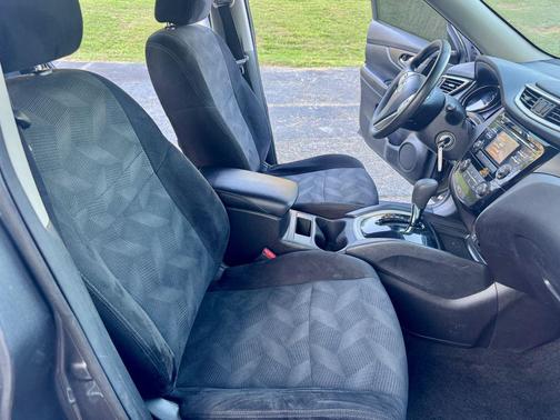 GREY 2016 Nissan Rogue S