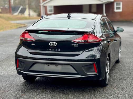 2017 Hyundai IONIQ Hybrid Blue