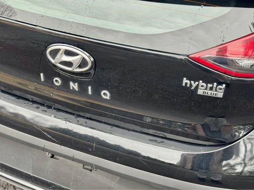 2017 Hyundai IONIQ Hybrid Blue
