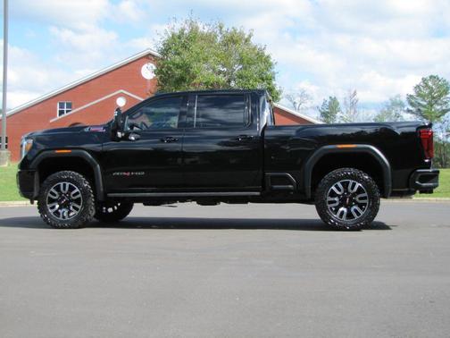 2023 GMC Sierra 2500 AT4