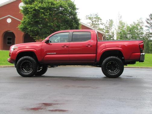 2019 Toyota Tacoma 