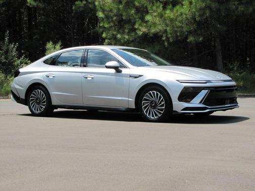 2024 Hyundai SONATA Hybrid SEL