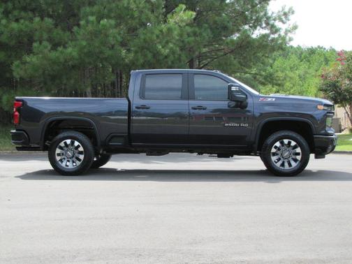 2024 Chevrolet Silverado 2500 Custom