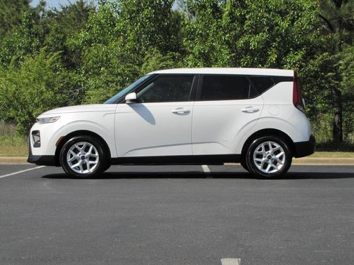 White 2021 Kia Soul S