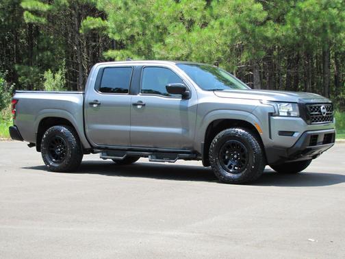 2022 Nissan Frontier S