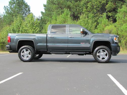 2017 GMC Sierra 2500 SLT