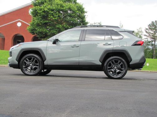 2022 Toyota RAV4 Adventure