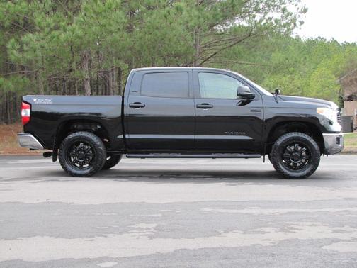 2017 Toyota Tundra SR5