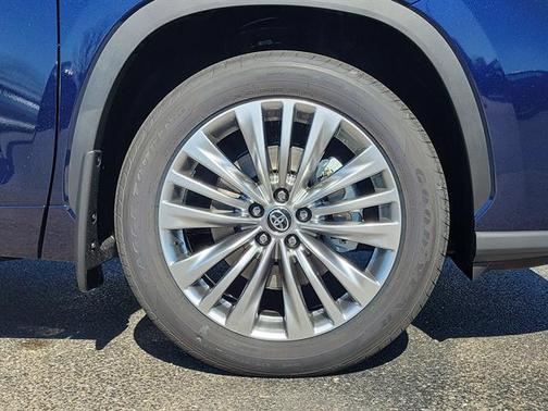 2026 Toyota Highlander Platinum