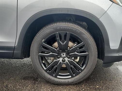 Lunar Silver Metallic 2022 Honda Pilot AWD Special Edition