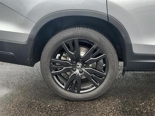 Lunar Silver Metallic 2022 Honda Pilot AWD Special Edition