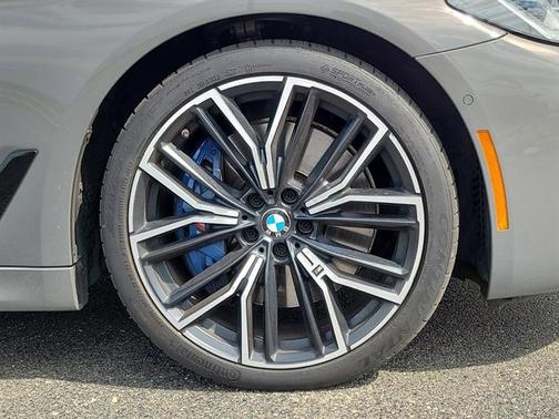 Bernina Grey Amber Effect 2021 BMW 540 xDrive