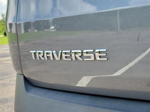 2021 Chevrolet Traverse LT Cloth